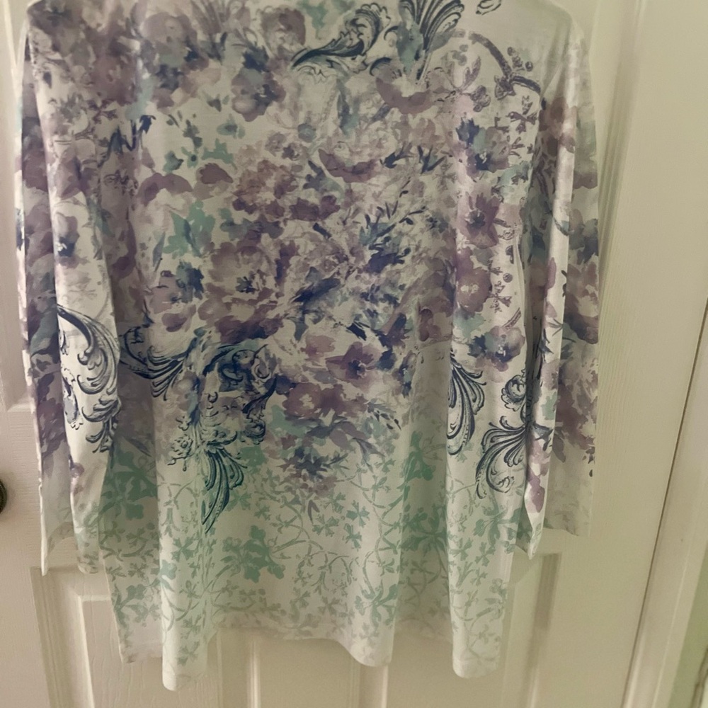 Chico's Weekends Size 12 Women’s Floral 3/4 Sleeve Top - Vibrant, Comfort, NWT - Picture 2 of 6
